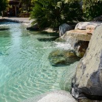 Pishina në Verona, projektuar dhe ndërtuar nga Natural Pool