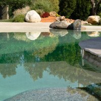 Pishina në Verona, projektuar dhe ndërtuar nga Natural Pool